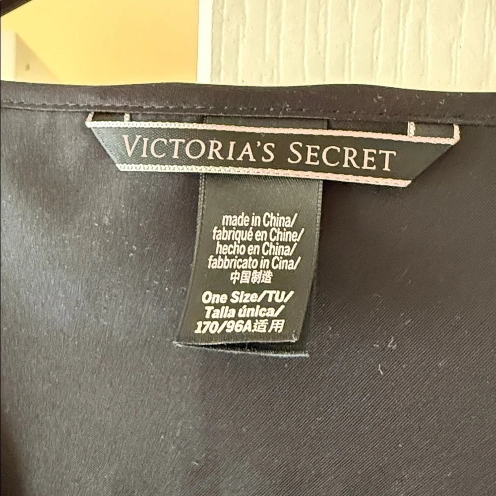 Victoria's Secret Black Kimono Wrap - Picture 3 of 5